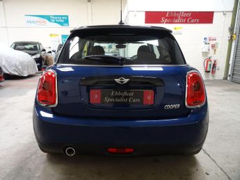 MINI Hatch 1.5 Cooper Auto Euro 6 (s/s) 3dr
