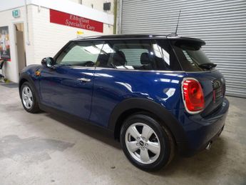MINI Hatch 1.5 Cooper Auto Euro 6 (s/s) 3dr