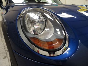 MINI Hatch 1.5 Cooper Auto Euro 6 (s/s) 3dr