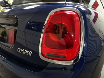 MINI Hatch 1.5 Cooper Auto Euro 6 (s/s) 3dr