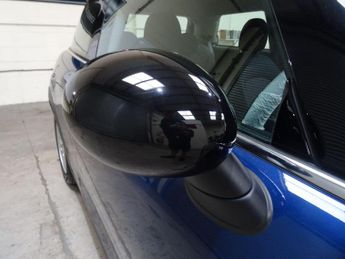 MINI Hatch 1.5 Cooper Auto Euro 6 (s/s) 3dr