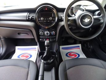 MINI Hatch 1.5 Cooper Auto Euro 6 (s/s) 3dr