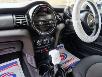 MINI Hatch 1.5 Cooper Auto Euro 6 (s/s) 3dr