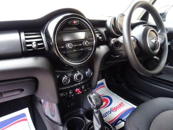 MINI Hatch 1.5 Cooper Auto Euro 6 (s/s) 3dr