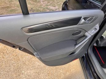 Volkswagen Golf 2.0 GTi DSG 210 5 DOOR JAP IMPORT