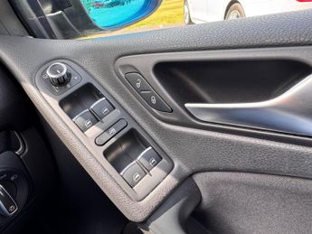Volkswagen Golf 2.0 GTi DSG 210 5 DOOR JAP IMPORT