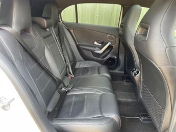 Mercedes-Benz A Class 2.0 A35 AMG (Premium Plus) SpdS DCT 4MATIC Euro 6 (s/s) 5dr