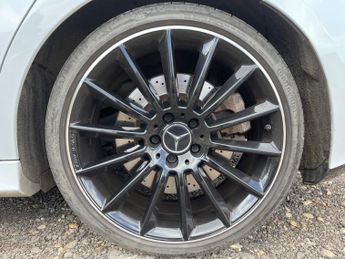 Mercedes-Benz A Class 2.0 A35 AMG (Premium Plus) SpdS DCT 4MATIC Euro 6 (s/s) 5dr