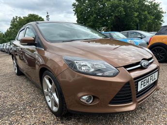 Ford Focus 1.0T EcoBoost Titanium Navigator Euro 5 (s/s) 5dr