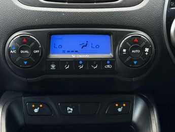 HYUNDAI IX35 2.0 CRDi Premium SUV 5dr Diesel Auto 4WD Euro 5 (184 ps)
