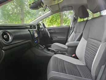 Toyota Auris 1.8 VVT-h Icon Tech CVT Euro 6 (s/s) 5dr