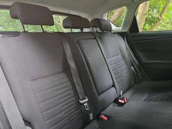 Toyota Auris 1.8 VVT-h Icon Tech CVT Euro 6 (s/s) 5dr