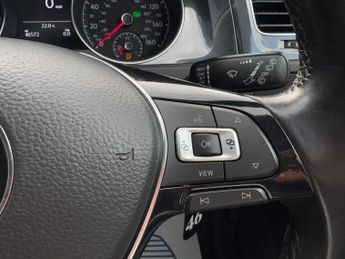 Volkswagen Golf 1.6 TDI SE Nav DSG Euro 6 (s/s) 5dr