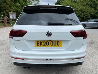 Volkswagen Tiguan 2.0 TDI R-Line Tech DSG Euro 6 (s/s) 5dr
