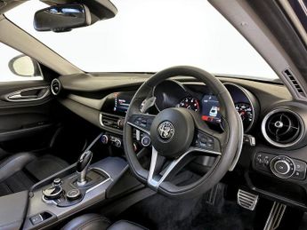 Alfa Romeo Giulia 2.0T Veloce Auto Euro 6 (s/s) 4dr