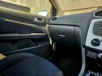 Ford Focus 1.6 Zetec Climate 5dr