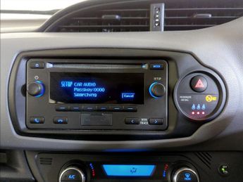Toyota Yaris 1.5 VVT-h Active E-CVT Euro 6 (s/s) 5dr