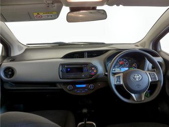 Toyota Yaris 1.5 VVT-h Active E-CVT Euro 6 (s/s) 5dr
