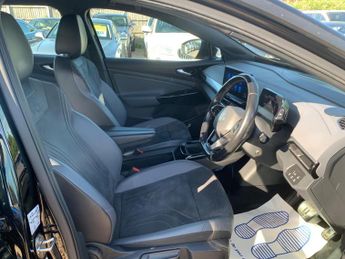 Volkswagen ID.4 Pro Performance 77kWh Life Auto 5dr
