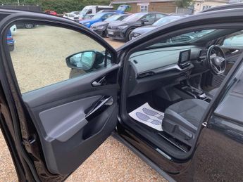 Volkswagen ID.4 Pro Performance 77kWh Life Auto 5dr