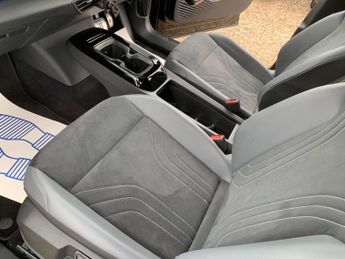Volkswagen ID.4 Pro Performance 77kWh Life Auto 5dr