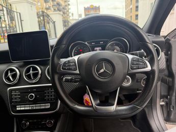 Mercedes-Benz A Class 2.1 A200d AMG Line (Premium) 7G-DCT Euro 6 (s/s) 5dr