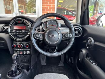 MINI Hatch 1.5 Cooper Auto Euro 6 (s/s) 5dr