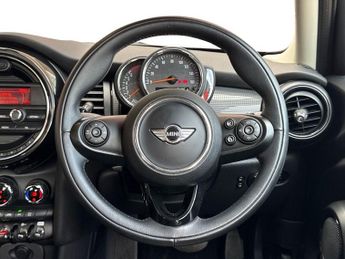 MINI Hatch 1.5 Cooper Auto Euro 6 (s/s) 5dr