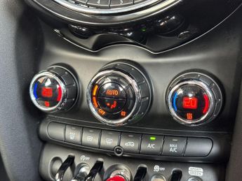 MINI Hatch 1.5 Cooper Auto Euro 6 (s/s) 5dr