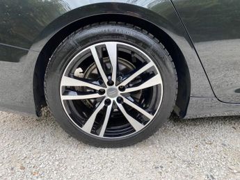 Audi A6 Saloon 2.0 TDI 40 S line S Tronic Euro 6 (s/s) 4dr