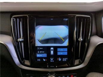 Volvo V60 Cross Country 2.0 D4 Plus Auto AWD Euro 6 (s/s) 5dr