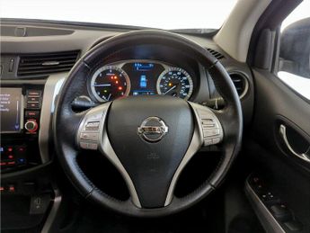 Nissan Navara 2.3 dCi N-Guard Auto 4WD Euro 6 4dr