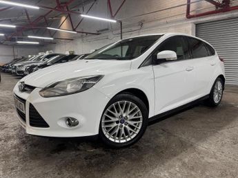 Ford Focus 1.0T EcoBoost Zetec Euro 5 (s/s) 5dr