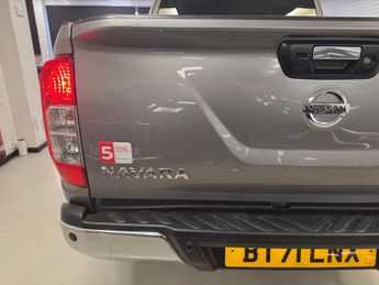 Nissan Navara 2.3 dCi Tekna Auto 4WD Euro 6 4dr
