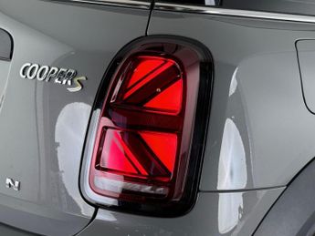 MINI Countryman 1.5 7.6kWh Cooper SE Sport Auto ALL4 Euro 6 (s/s) 5dr