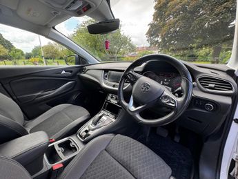 Vauxhall Grandland X 1.6 13.2kWh Business Edition Nav Auto Euro 6 (s/s) 5dr