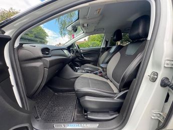 Vauxhall Grandland X 1.6 13.2kWh Business Edition Nav Auto Euro 6 (s/s) 5dr