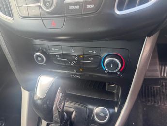 Ford Focus 1.6 Zetec Powershift Euro 6 5dr