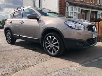 Nissan Qashqai 1.6 dCi Tekna 2WD Euro 5 5dr (AVM)