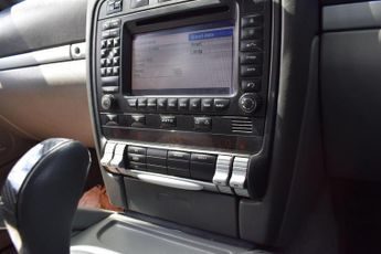 Porsche Cayenne 4.8 S Tiptronic S AWD 5dr