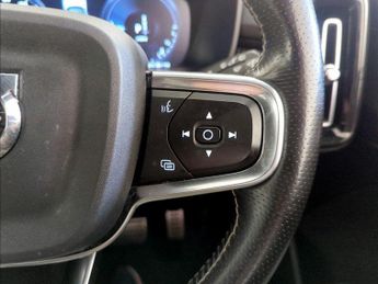 Volvo XC40 1.5h T5 Twin Engine Recharge 10.7kWh R-Design Auto Euro 6 (s/s) 