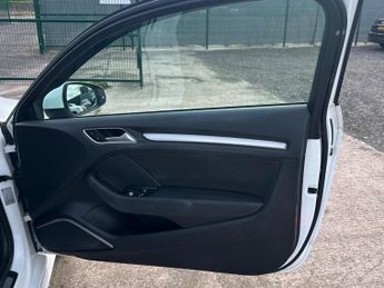 Audi A3 1.4 TFSI CoD S line S Tronic Euro 6 (s/s) 3dr