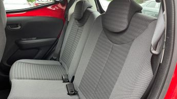 Toyota AYGO 1.0 VVT-i x-play x-shift Euro 6 5dr