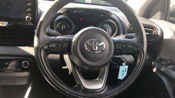 Toyota Yaris 1.5 VVT-h Design E-CVT Euro 6 (s/s) 5dr