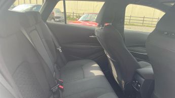 Toyota Corolla 1.8 VVT-h Icon Touring Sports CVT Euro 6 (s/s) 5dr