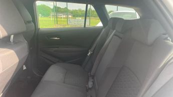 Toyota Corolla 1.8 VVT-h Icon Touring Sports CVT Euro 6 (s/s) 5dr