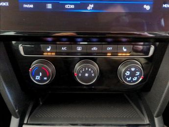 Volkswagen Passat 2.0 TDI EVO SEL Euro 6 (s/s) 4dr