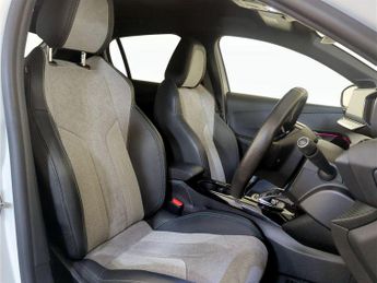 Peugeot E-208 50kWh GT Auto 5dr