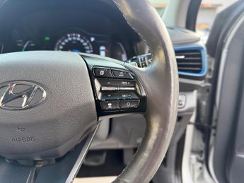 Hyundai IONIQ 1.6 h-GDi Premium DCT Euro 6 (s/s) 5dr