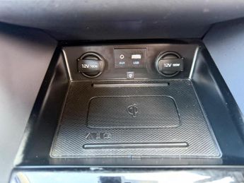 Hyundai IONIQ 1.6 h-GDi Premium DCT Euro 6 (s/s) 5dr